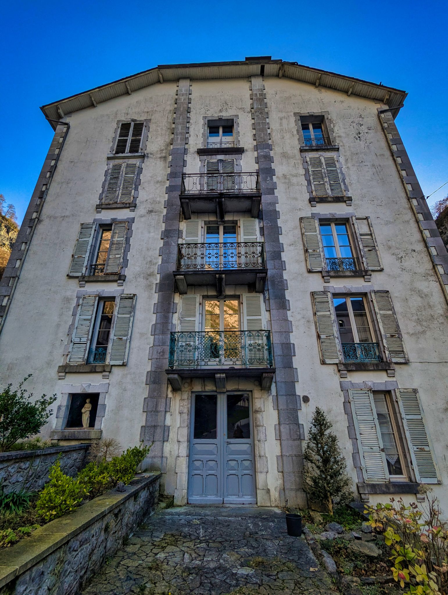 PXL 20241130 141218594