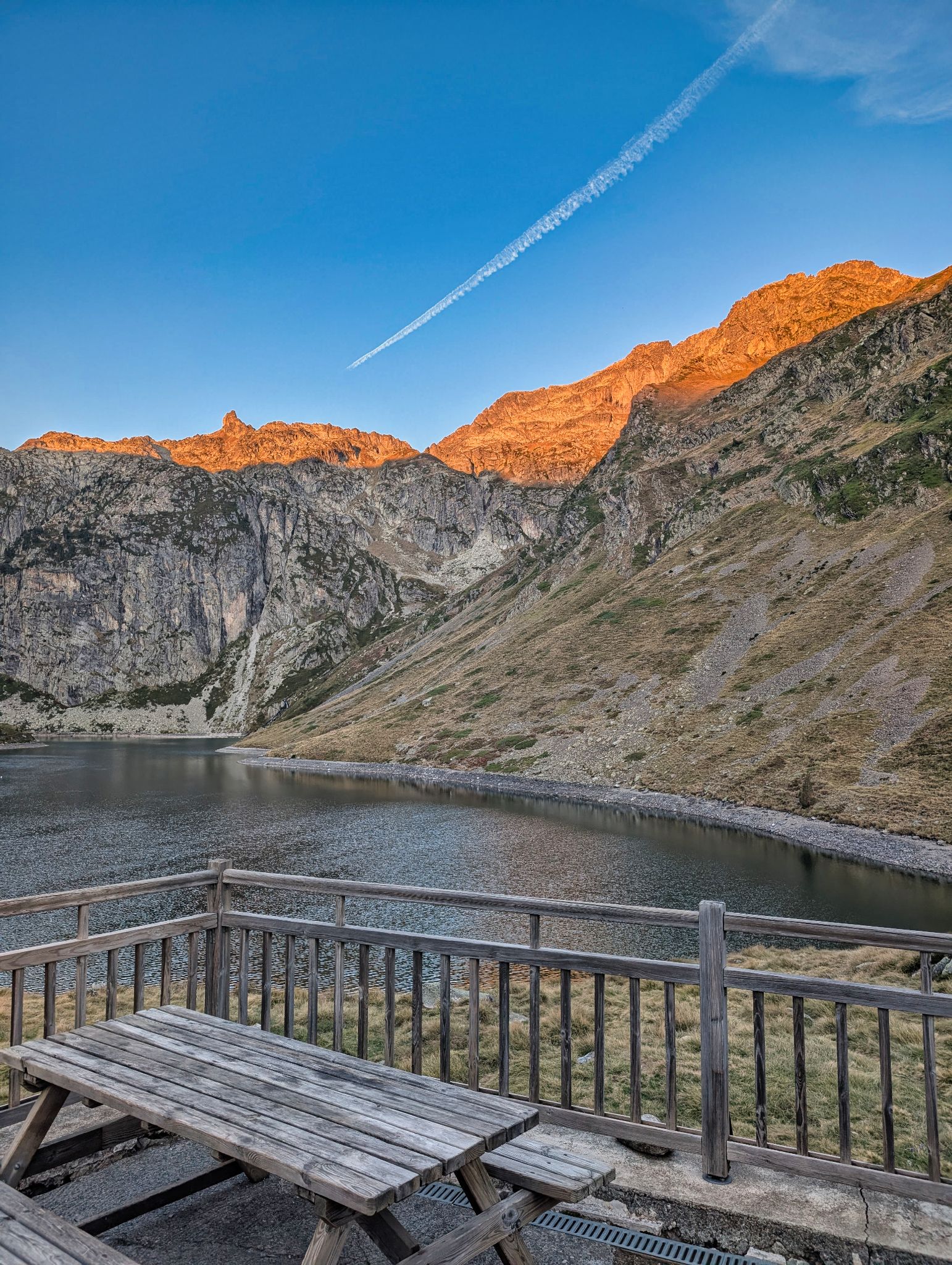 PXL 20250915 055227053