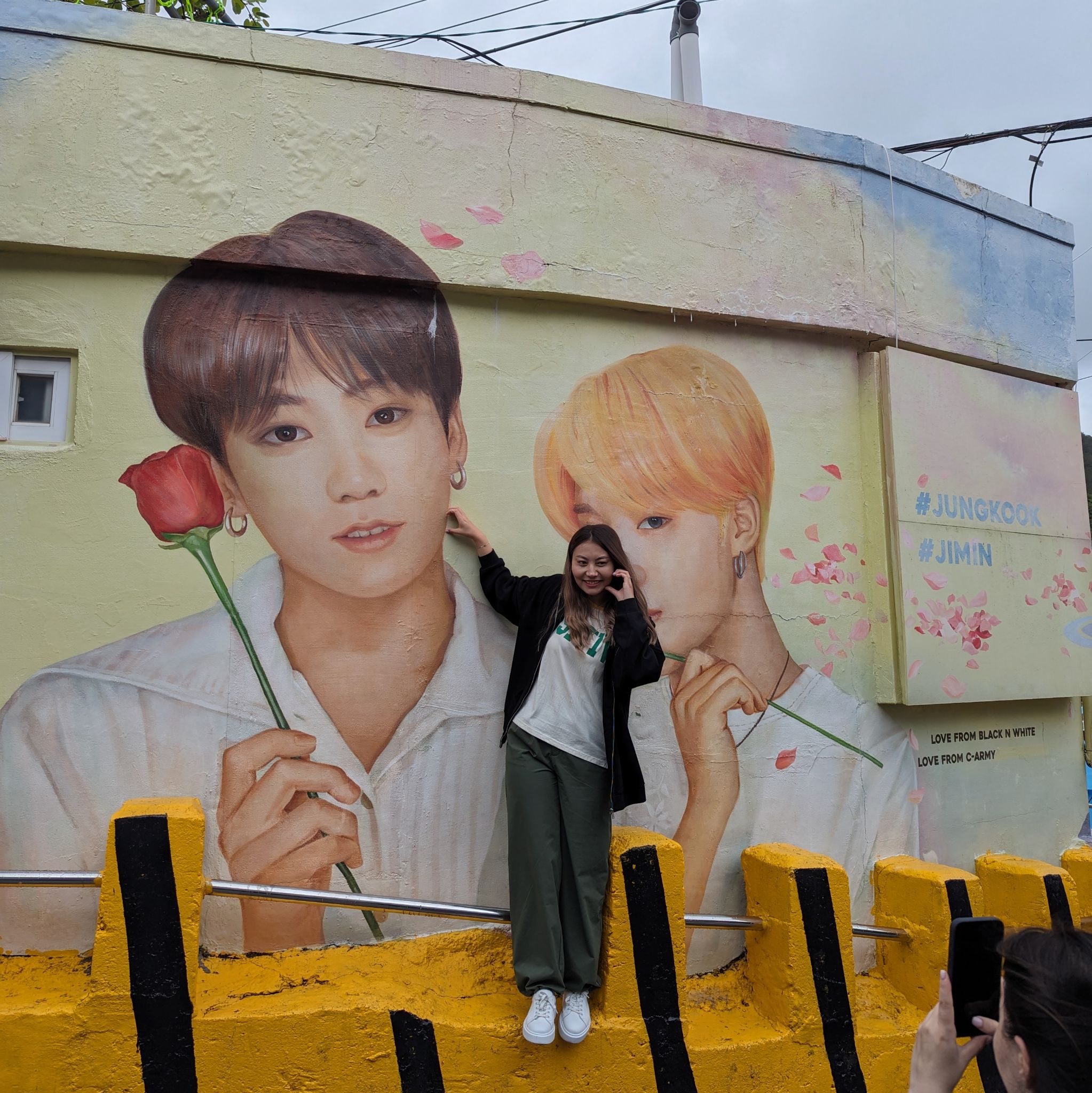 PXL 20240421 024803940