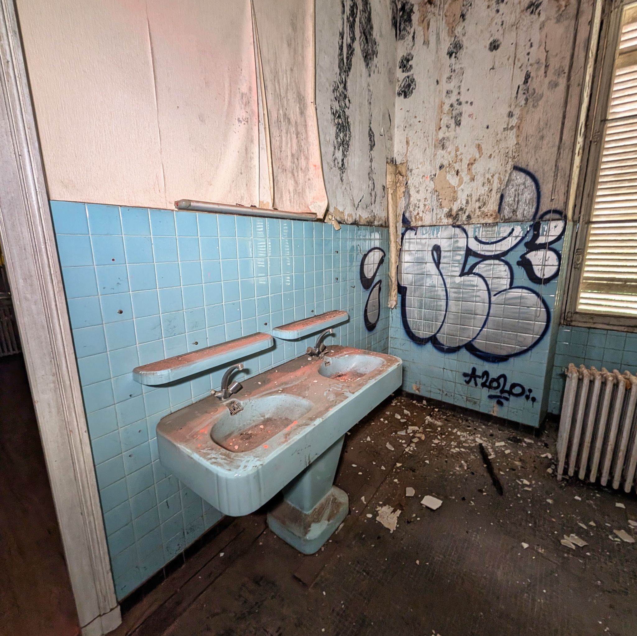 PXL 20250928 112431210