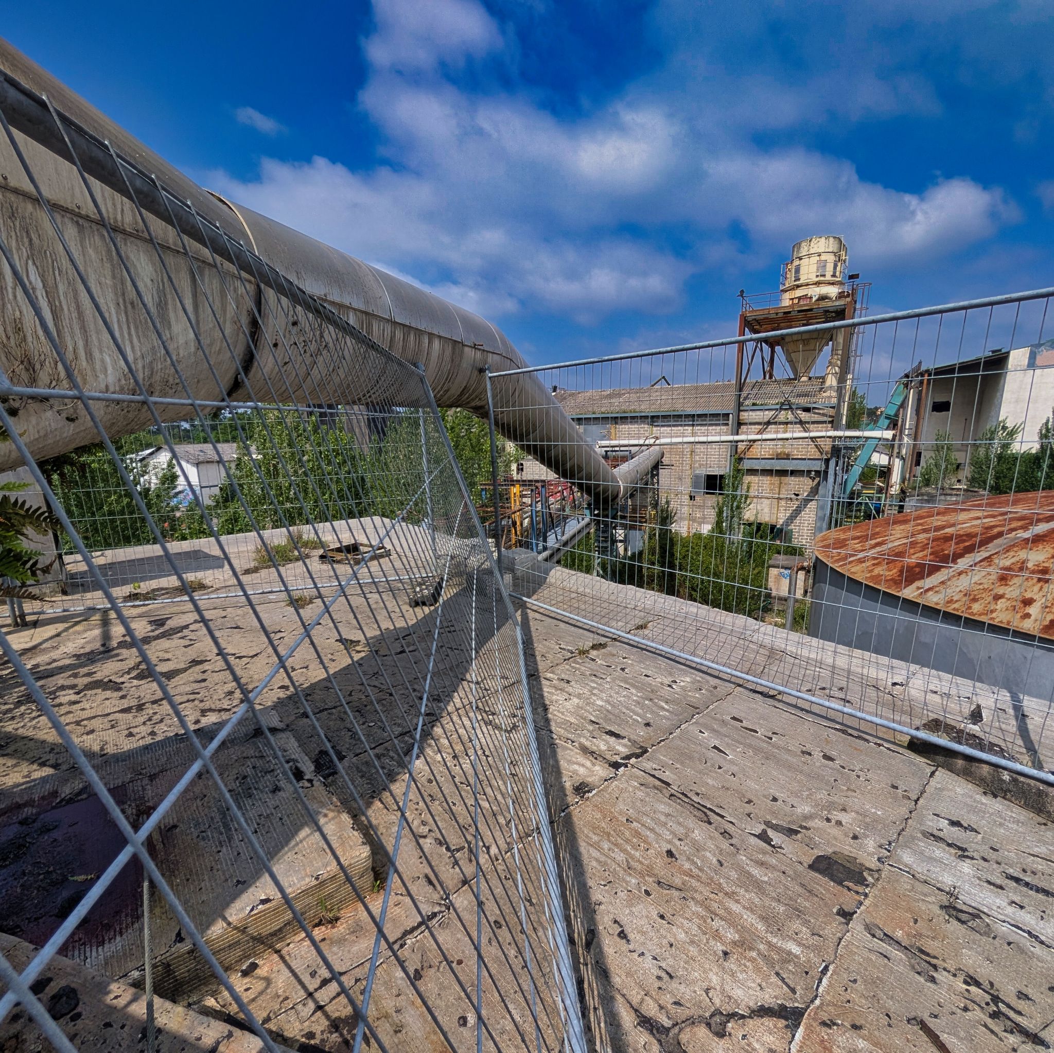 PXL 20250427 125608267