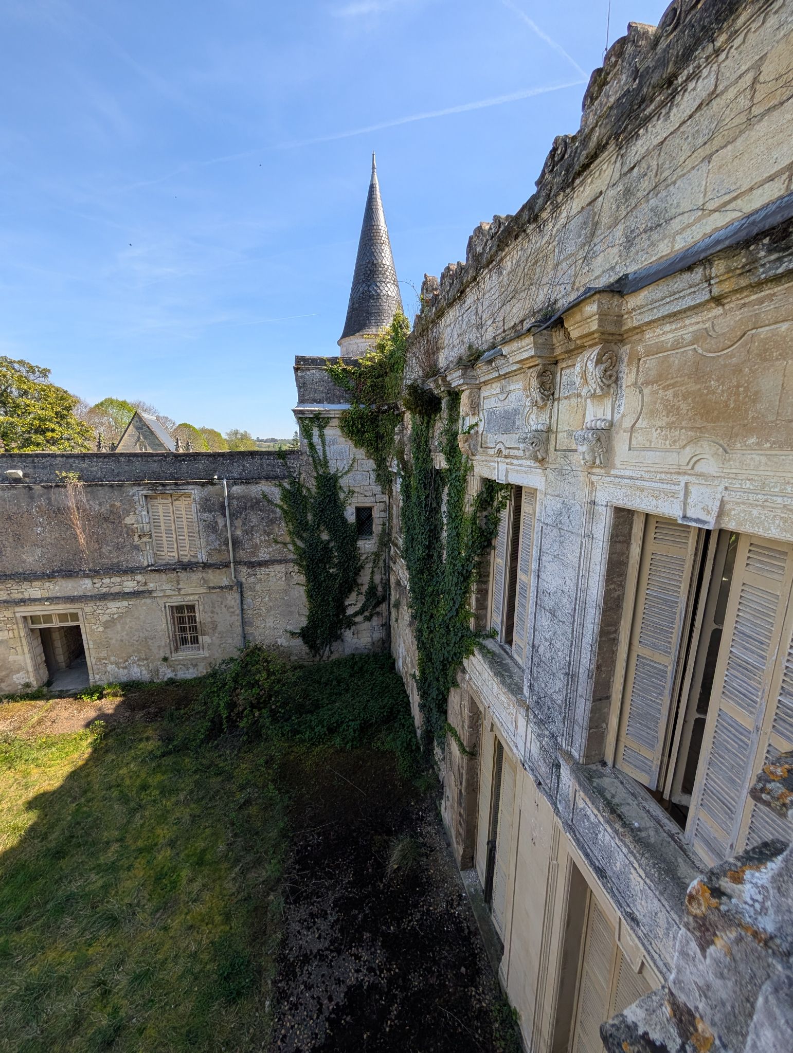 PXL 20260405 122122732.MP